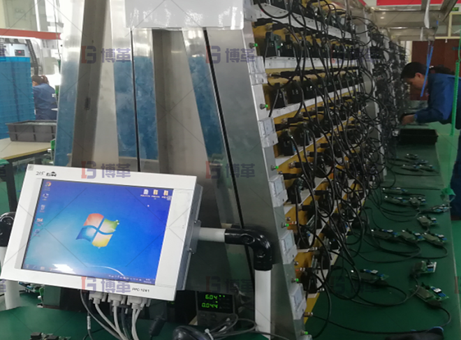大量使用工裝和治具，提高品質(zhì)和提升生產(chǎn)效率。